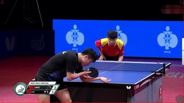 他摆脱了上 他摆脱了上