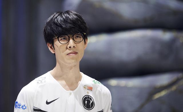 他作为前场 他作为前场